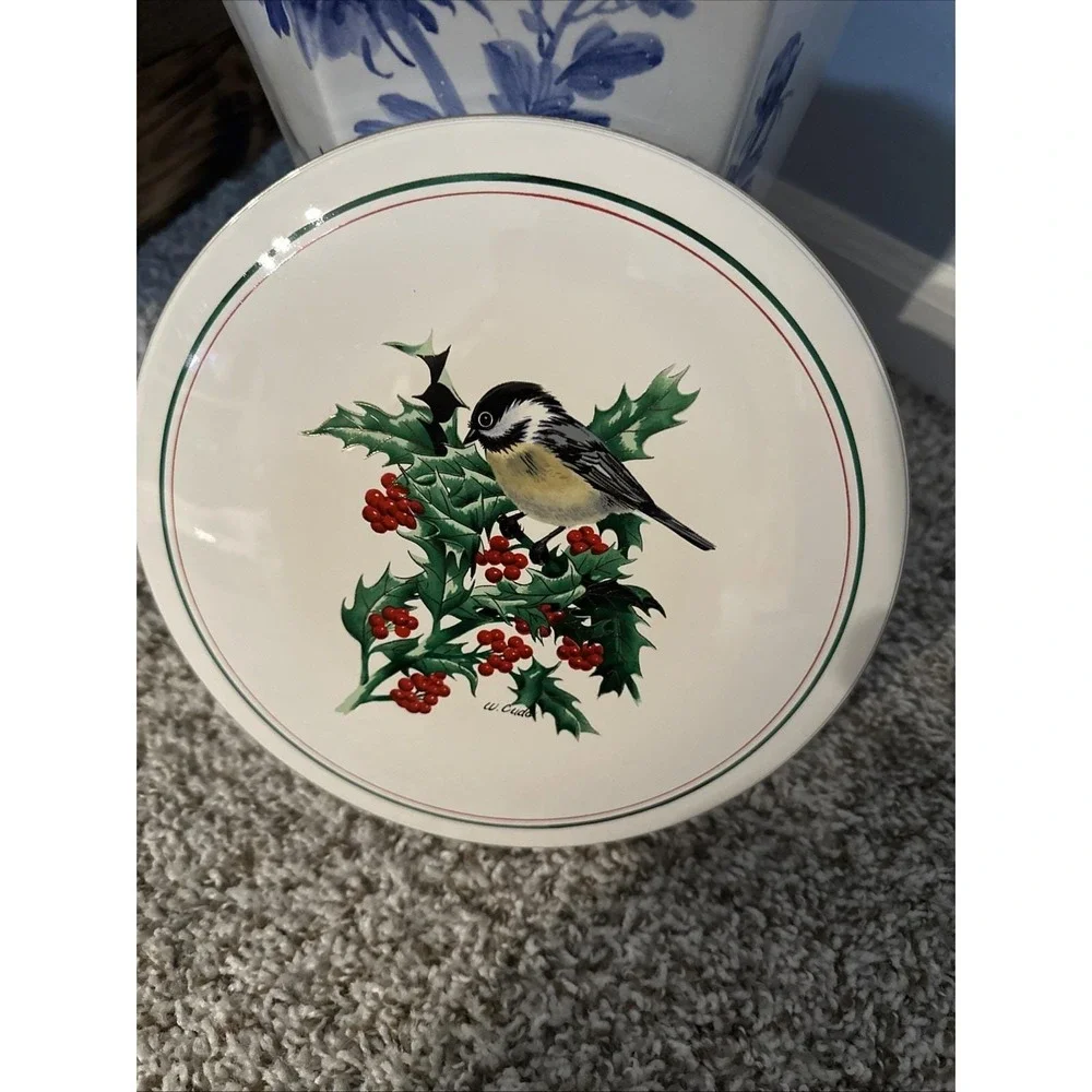 Laquerware‎ Chickadee and Holly